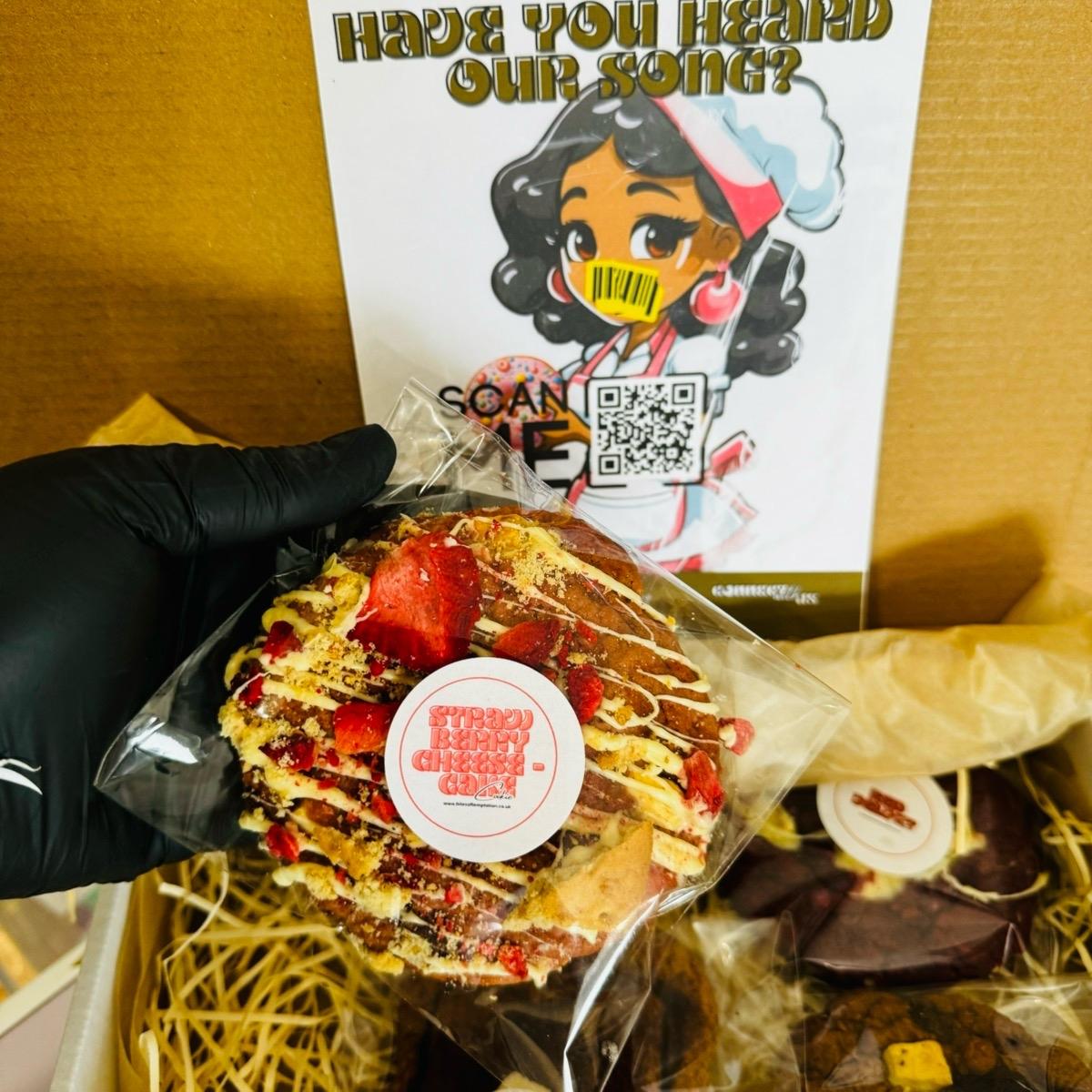 Strawberry Cheesecake Cookie (Stuffed)