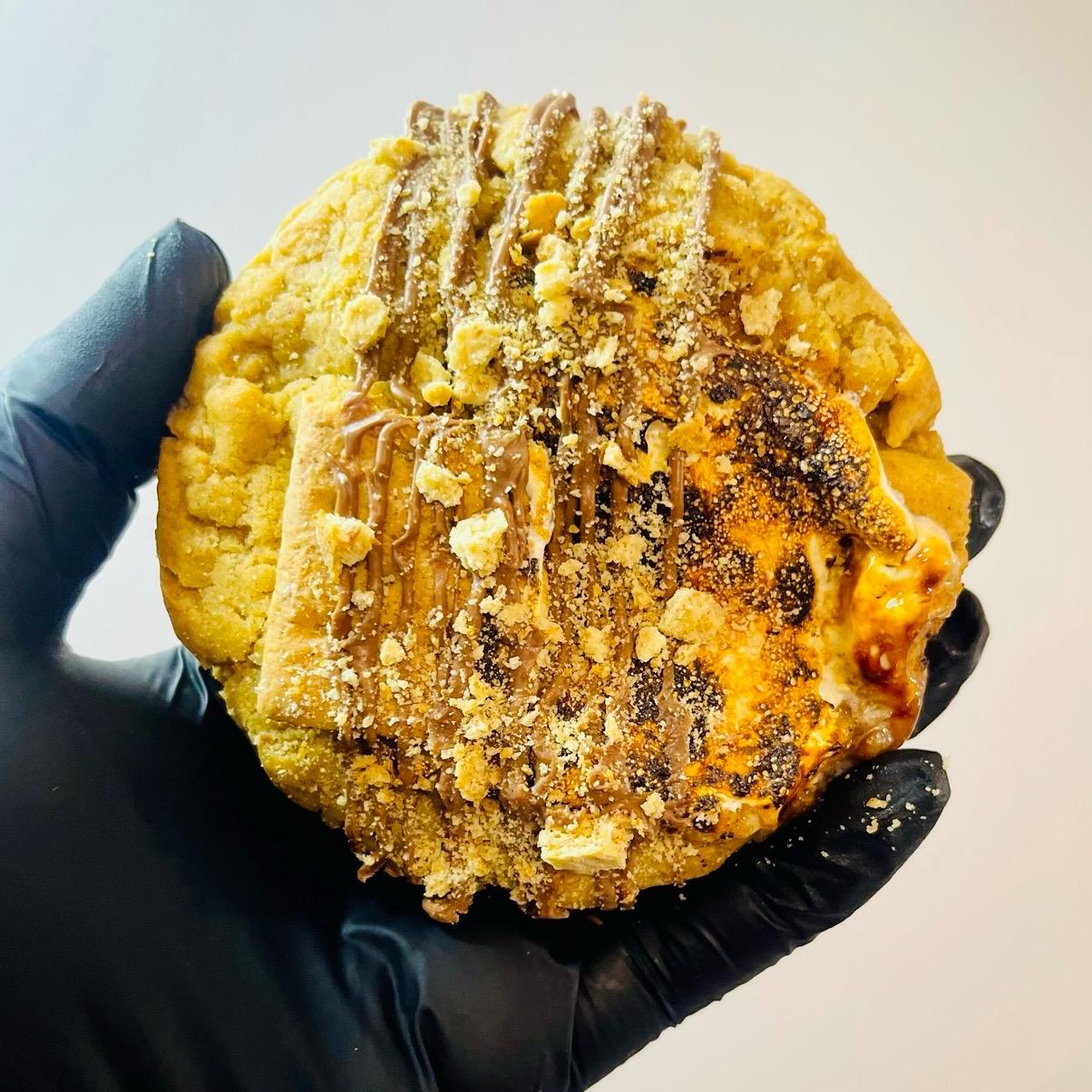 Love S’More Cookie (Stuffed)