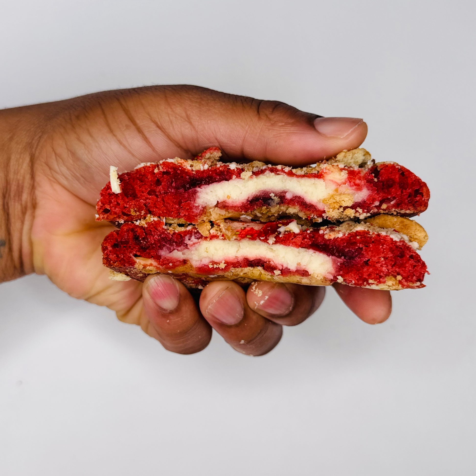 Strawberry Cheesecake Cookie (Stuffed)