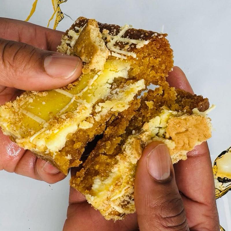 White Chocolate Cheesecake Blondie