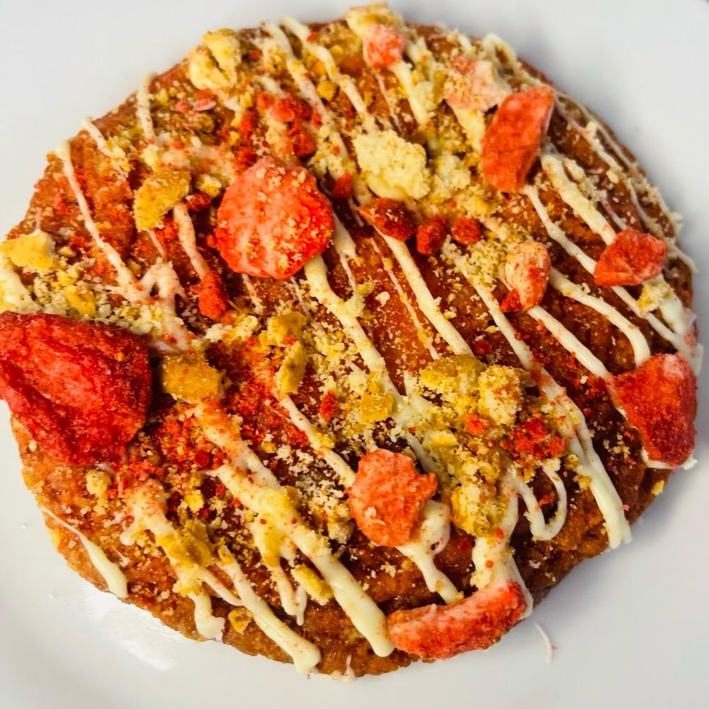 Strawberry Cheesecake Cookie (Stuffed)