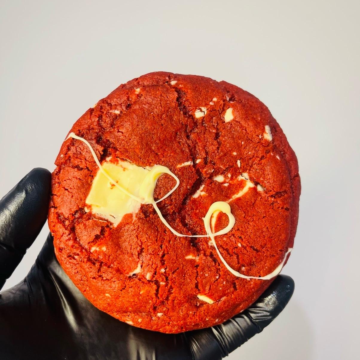 Red Velvet Cookie (Stuffed)